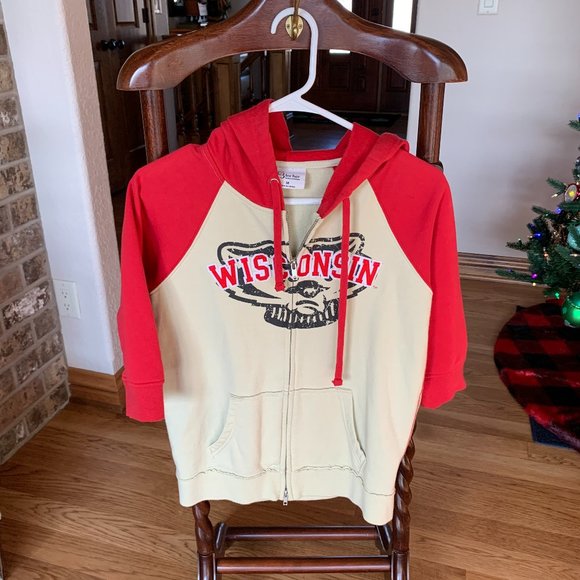 Wisconsin Badgers Short Sleeve Zip Up Hoodie - Size Medium - Picture 1 of 2
